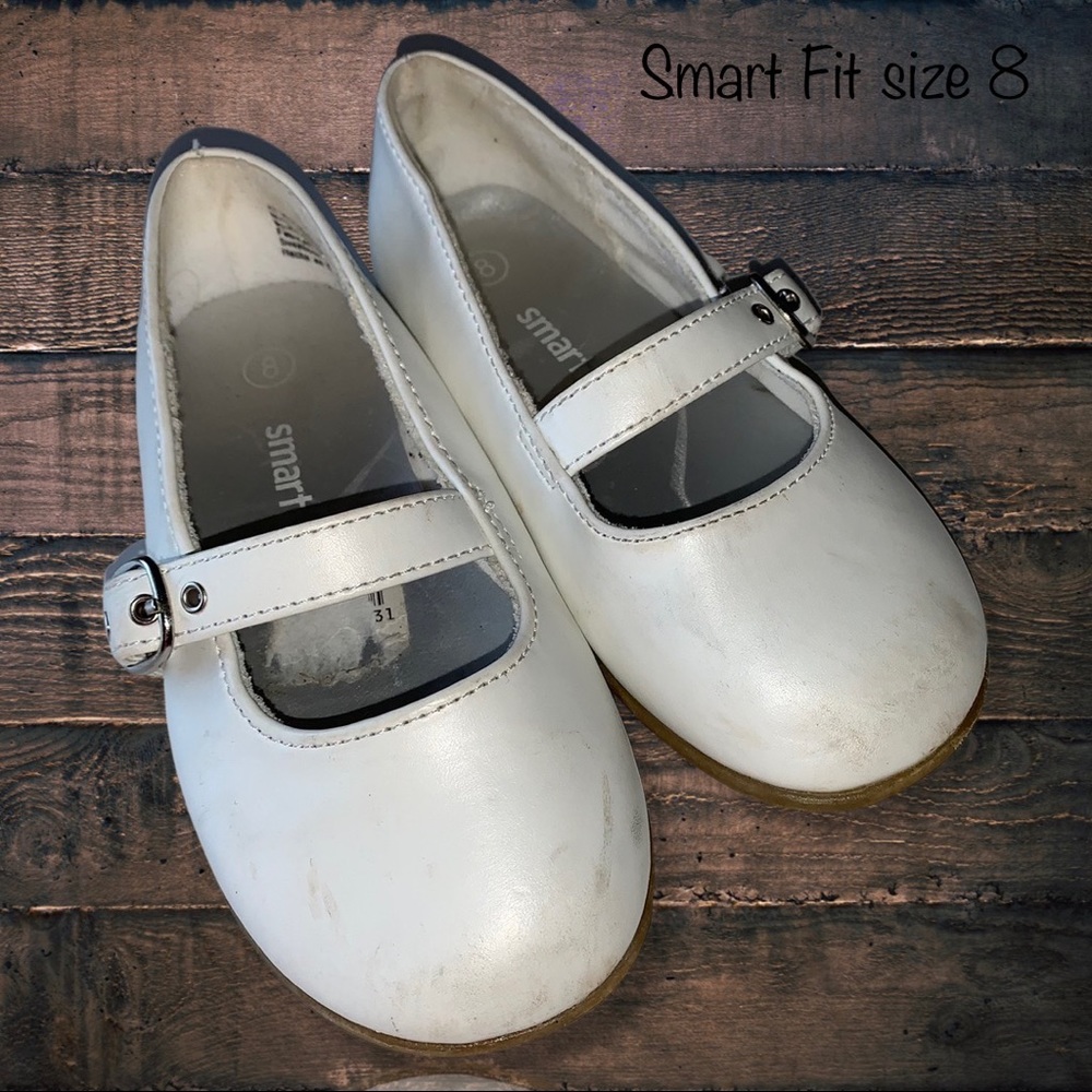 Size 8 Smart Fit white toddler shoes
